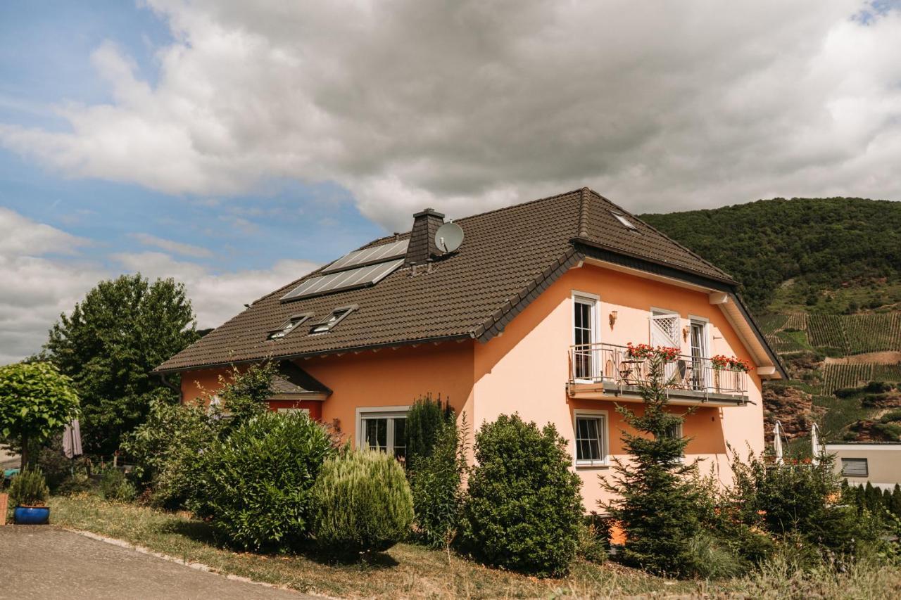 Wein- Und Gaestehaus Schwaab&Sohn Erden Exterior photo